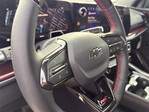 Used 2026 Chevrolet Traverse RS image 15