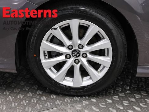 Used 2019 Toyota Camry LE FWD image 31
