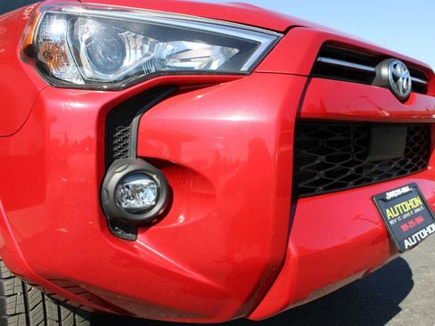 Used 2024 Toyota 4Runner SR5 RWD image 5