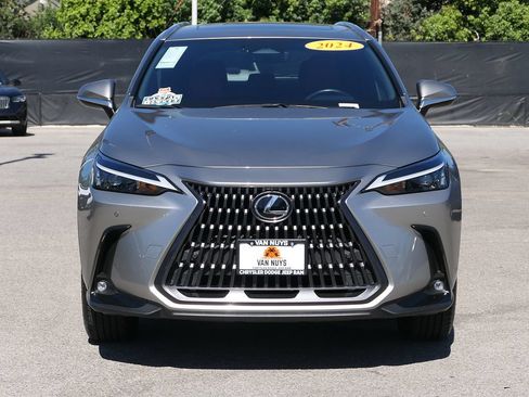 Used 2024 Lexus NX 250 FWD w/ Cold Area Package image 6