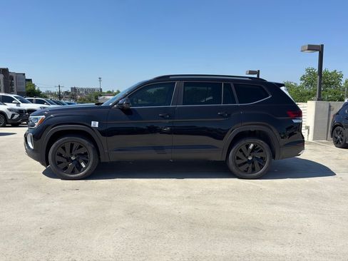 New 2026 Volkswagen Atlas SE FWD image 6