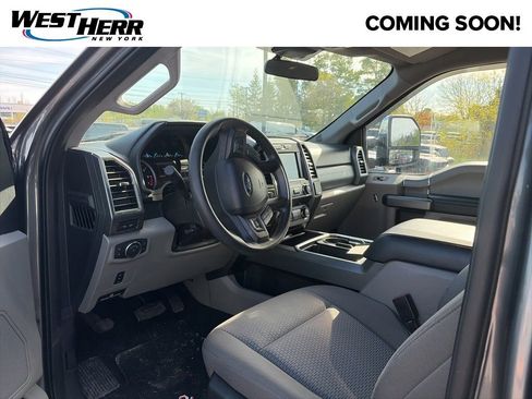 Used 2021 Ford F250 XLT w/ XLT Premium Package AWD/4WD image 5