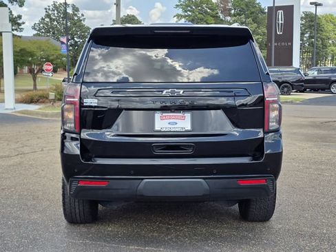 Used 2024 Chevrolet Tahoe Z71 w/ Luxury Package AWD/4WD image 5