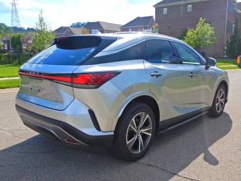 Used 2024 Lexus RX 350 Premium w/ Convenience Package image 4