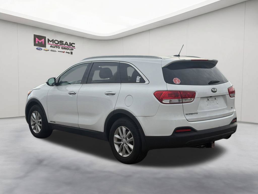 Used 2018 Kia Sorento LX AWD/4WD image 7