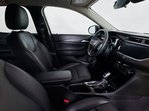 Used 2021 Buick Encore GX Essence w/ Advanced Technology Package image 28