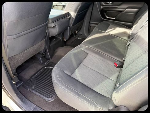 Used 2019 Nissan Titan SV RWD image 21