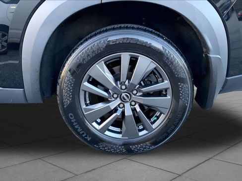 Used 2022 Nissan Pathfinder SV FWD image 10