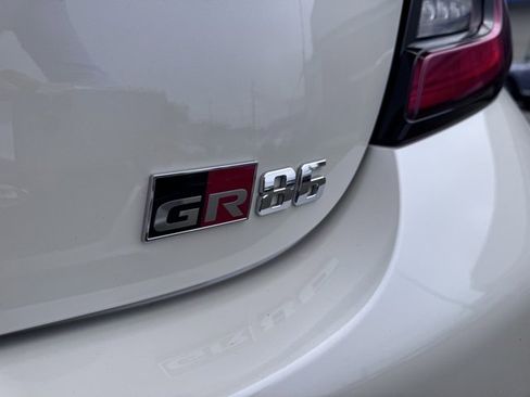 Used 2024 Toyota GR86 Premium image 7