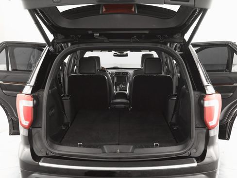 Used 2019 Ford Explorer Platinum image 22