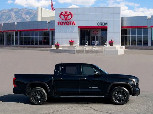 Used 2024 Toyota Tundra SR5 w/ SR5 Convenience Package AWD/4WD image 3