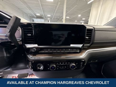 Used 2023 Chevrolet Silverado 1500 LT AWD/4WD image 14