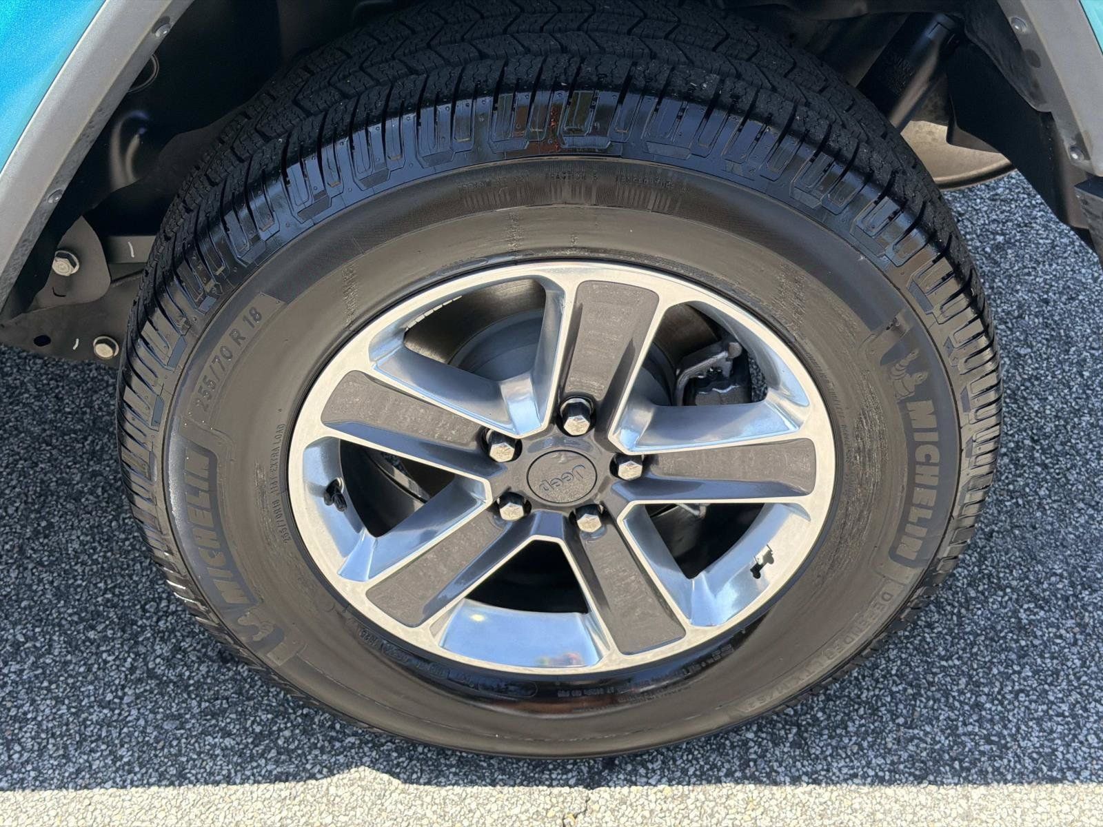 Used 2019 Jeep Wrangler Unlimited Sahara AWD/4WD image 20