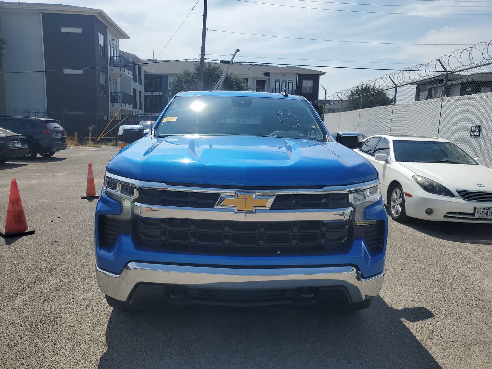 Used 2025 Chevrolet Silverado 1500 LT AWD/4WD image 8