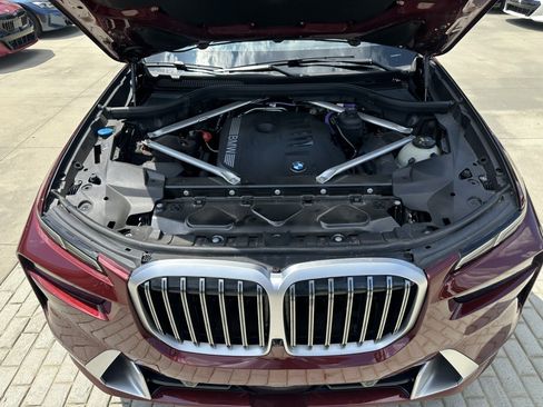 Used 2026 BMW X7 xDrive40i AWD/4WD image 11