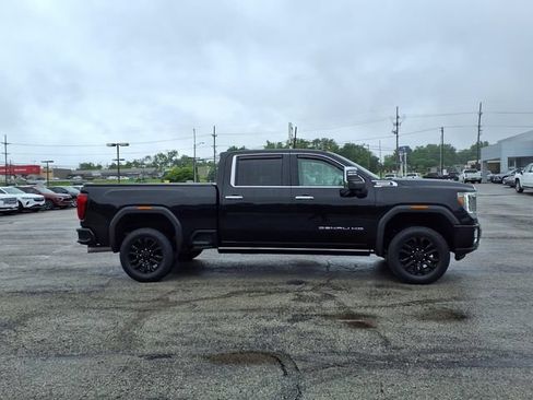 Used 2021 GMC Sierra 2500 Denali w/ Denali Black Diamond Edition AWD/4WD image 5