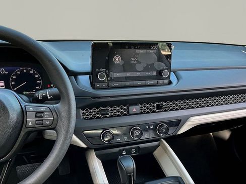 Certified 2025 Honda Accord LX image 9