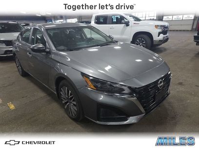 Used 2024 Nissan Altima 2.5 SV