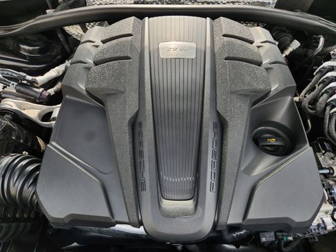 Used 2022 Porsche Macan GTS AWD/4WD image 23