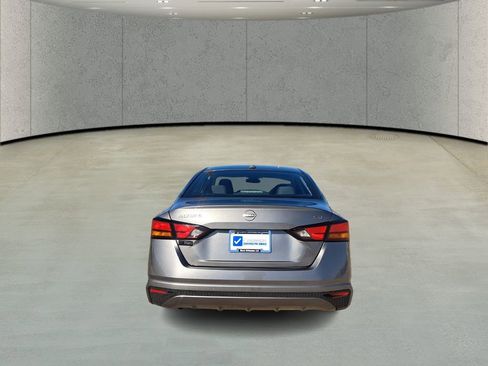 Used 2024 Nissan Altima 2.5 SV image 6