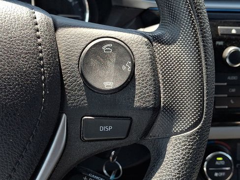 Used 2015 Toyota Corolla LE FWD image 24