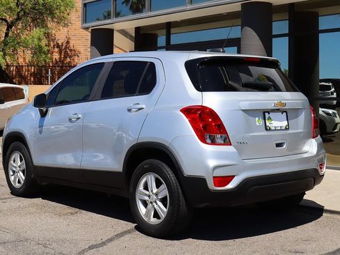 Used 2020 Chevrolet Trax LS w/ Tint and Cruise Package FWD image 9