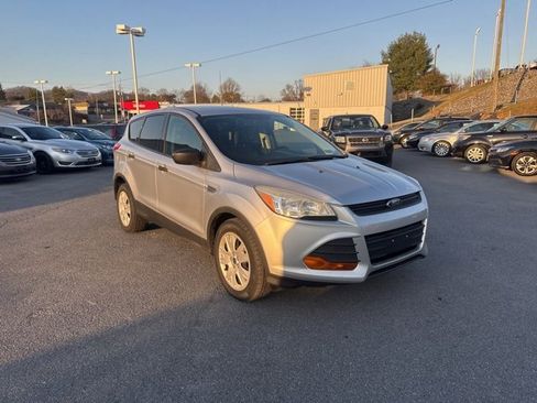 Used 2015 Ford Escape S image 2