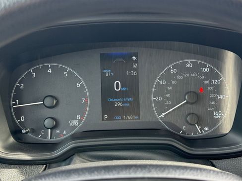 Used 2025 Toyota Corolla LE image 40