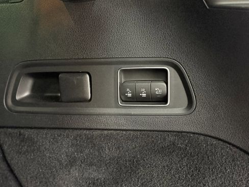 Used 2023 Mercedes-Benz GLS 580 4MATIC image 12