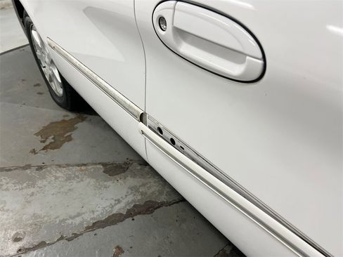 Used 2001 Mercury Sable LS image 33