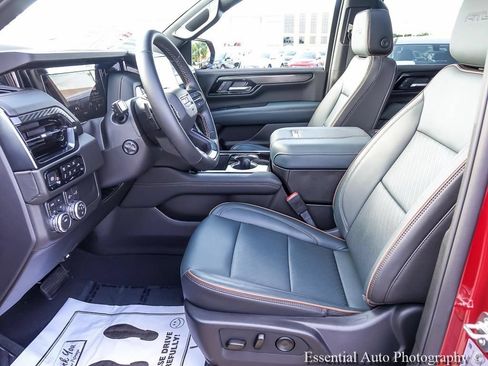 Used 2026 GMC Yukon AT4 w/ AT4 Premium Package AWD/4WD image 10