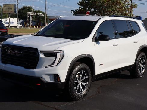 New 2025 GMC Acadia AT4 image 2