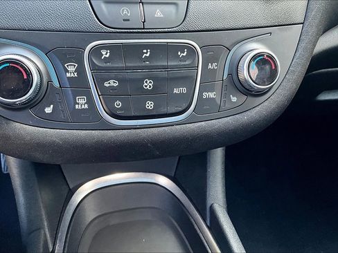 Used 2023 Chevrolet Malibu LT image 15