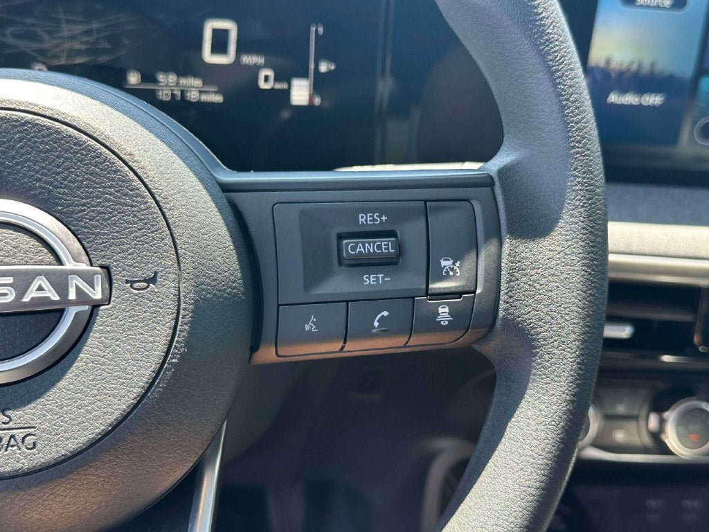 Certified 2025 Nissan Kicks SV w/ SV Premium Package AWD/4WD image 20
