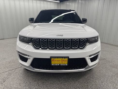 Used 2025 Jeep Grand Cherokee Summit w/ Luxury Tech Group V AWD/4WD image 2