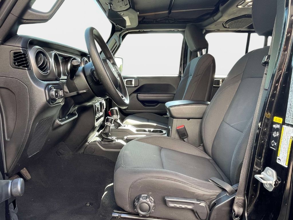 Used 2022 Jeep Wrangler Unlimited Sport AWD/4WD image 14