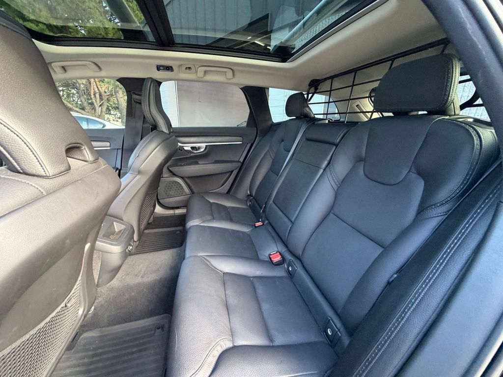 Used 2020 Volvo V90 T6 Cross Country w/ Protection Package Premier AWD/4WD image 20