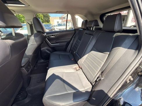 Used 2021 Toyota RAV4 XLE Premium AWD/4WD image 16
