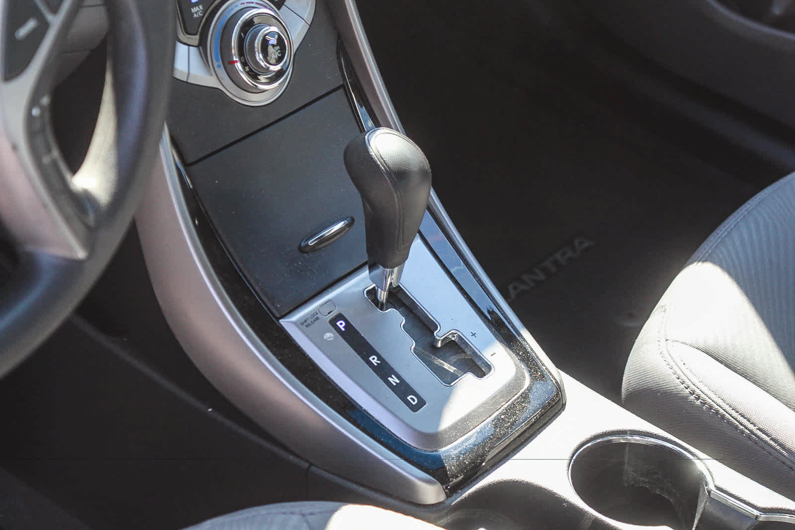 Used 2013 Hyundai Elantra GLS FWD image 24