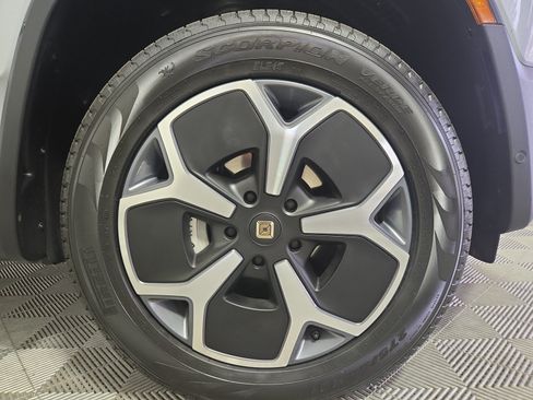 Used 2024 Rivian R1T Adventure AWD/4WD image 11