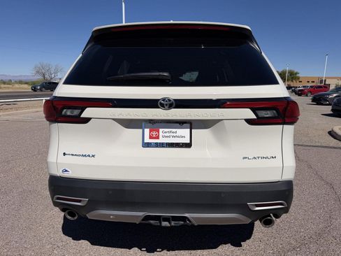 Used 2024 Toyota Grand Highlander AWD Hybrid image 4