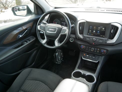 Used 2018 GMC Terrain SLE w/ Driver Convenience Package image 9