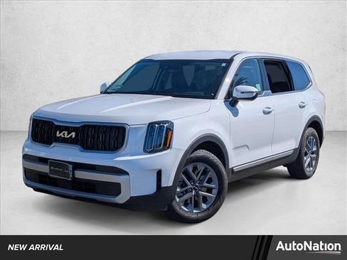 Used 2025 Kia Telluride LX image 1