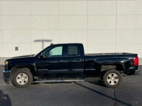Used 2018 Chevrolet Silverado 1500 LT image 2