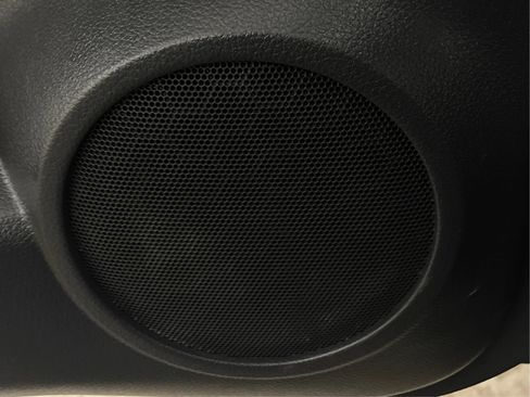 Used 2019 Nissan Rogue S image 38