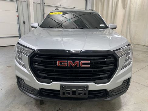 Used 2022 GMC Terrain SLE w/ Driver Convenience Package AWD/4WD image 29