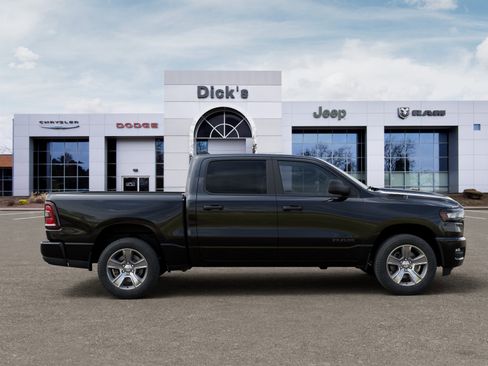 New 2026 RAM 1500 Express AWD/4WD image 21