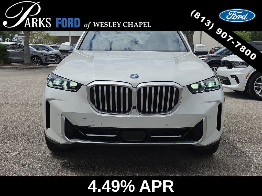 Used 2024 BMW X5 xDrive40i w/ Premium Package AWD/4WD image 3