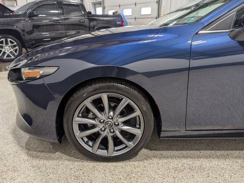 Used 2019 MAZDA MAZDA3 Hatchback w/ Preferred Package FWD image 7