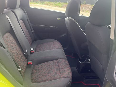 Used 2019 Chevrolet Sonic LT w/ Convenience Package FWD image 18